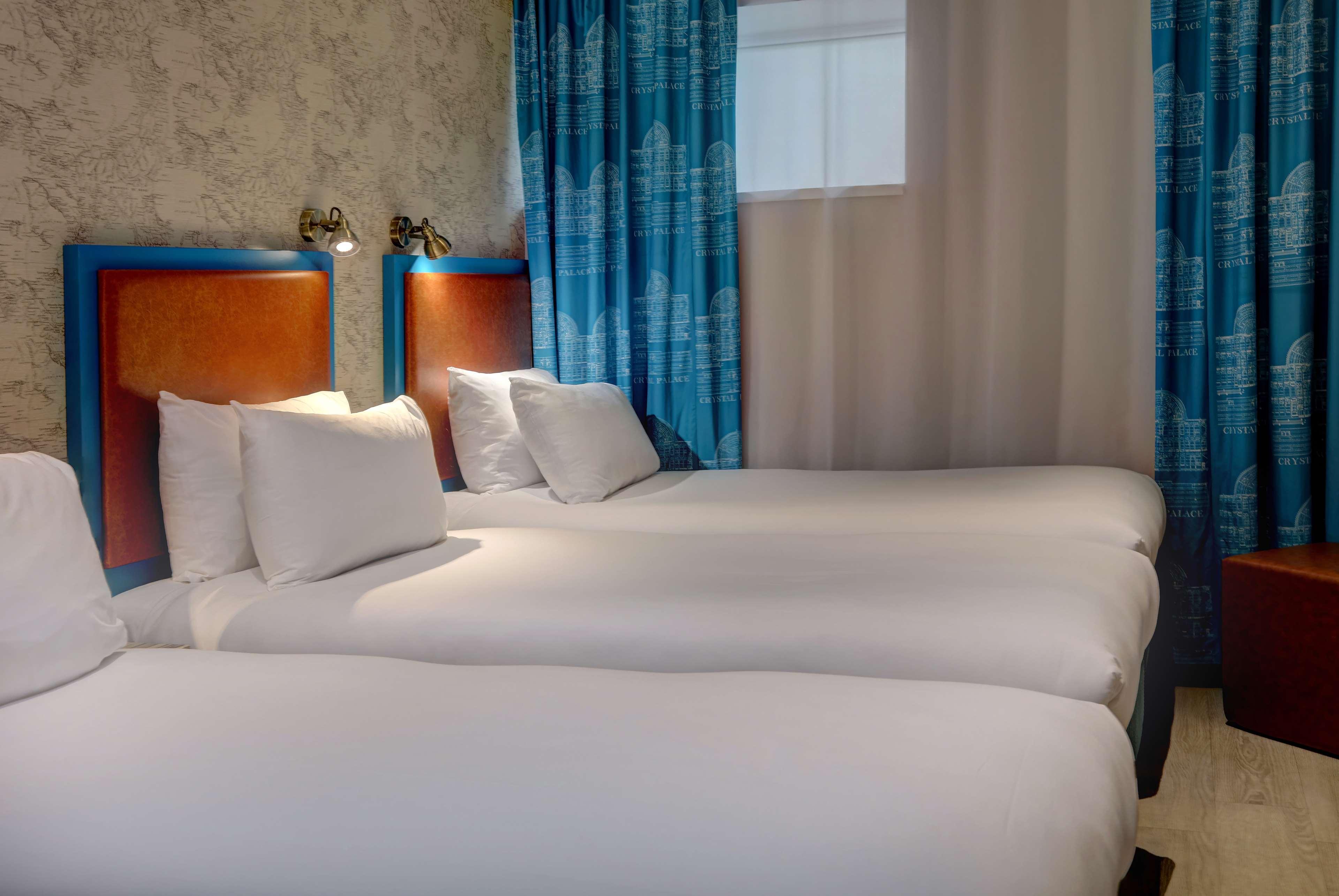 Western Queens Crystal Palace Hotel Londra